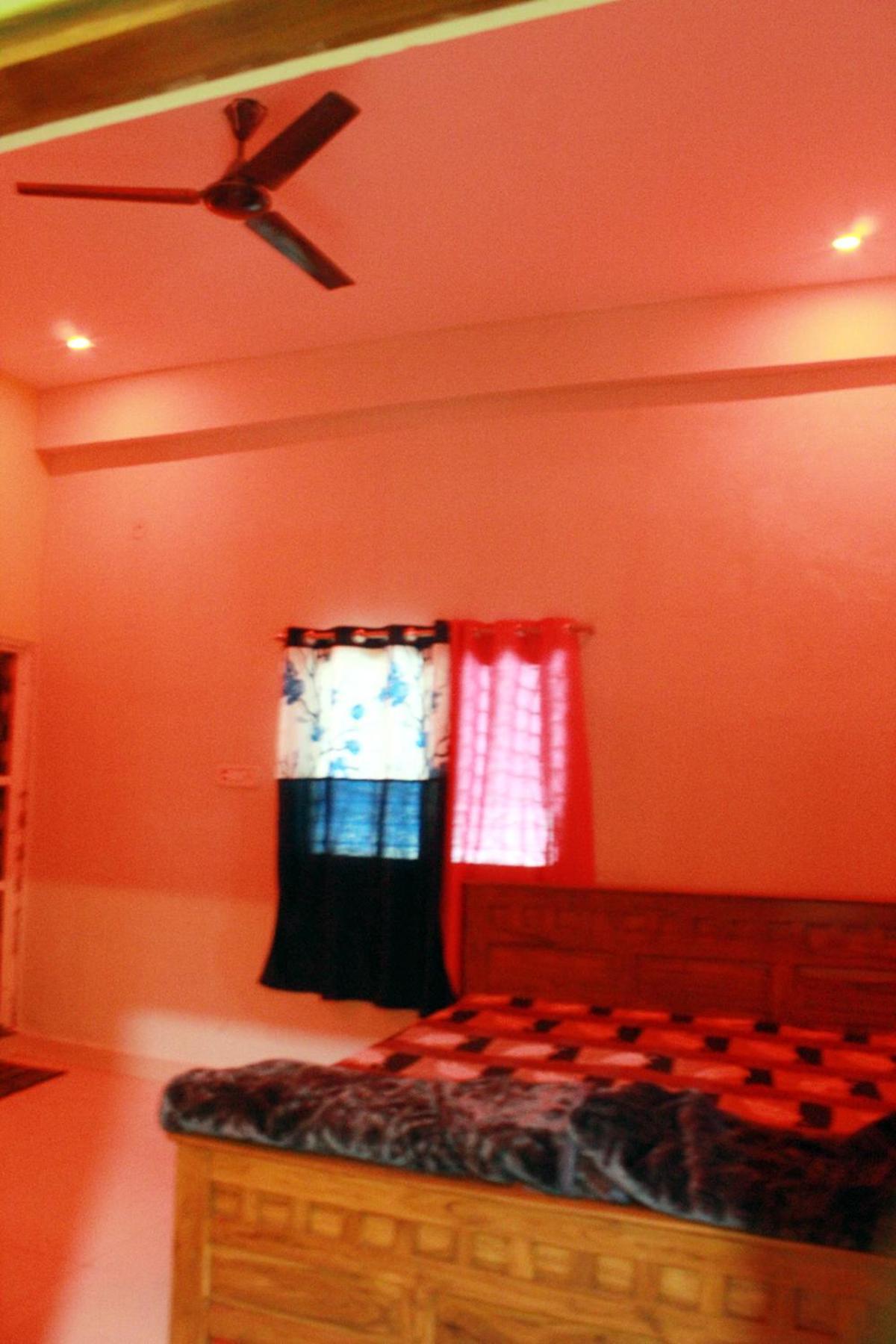 Utsav Lodge And Mangal Bhavan Pipariā Exterior foto